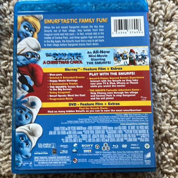 LIKE BRAND NEW The Smurfs/The Smurfs 2 Target Exclusive Blu-Ray Bundle! - Picture 5 of 5